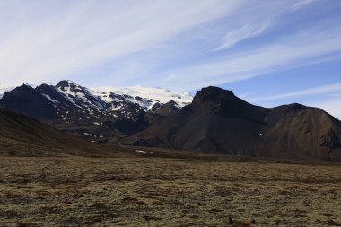 Vatnajkull Ulusal Parkı, İzlanda 'da bulunan ve Avrupa' nın 14,141 km2, bir başka deyişle ülkenin% 13 'ünü kapsayan bir ulusal parktır.