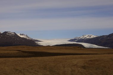 Vatnajkull Ulusal Parkı (İzlandaca: Vatnajkulsjgarur) İzlanda 'da bulunan ve Avrupa' nın 14,141 km2, bir başka deyişle ülkenin% 13 'ünü kapsayan bir ulusal parktır.