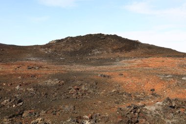 İzlanda 'nın Krafla Volkanik Sistemi' nde Myvatn Gölü 'nün kuzeydoğusunda yer alan aktif bir volkan olan Leirhnjukur' dan bakış açısı 