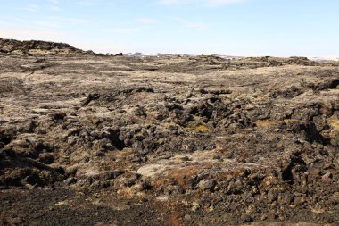 İzlanda 'nın Krafla Volkanik Sistemi' nde Myvatn Gölü 'nün kuzeydoğusunda yer alan aktif bir volkan olan Leirhnjukur' dan bakış açısı 