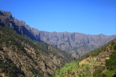 Caldera de Taburiente Ulusal Parkı, Kanarya Adaları 'nın La Palma adasında bulunan ulusal park.