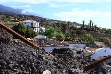Kanarya Adaları 'ndaki La Palma adasında aktif bir volkanik sırt olan Cumbre Vieja' nın patlaması sonucu oluşan degat görüntüsü