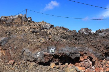 Kanarya Adaları 'ndaki La Palma adasında aktif bir volkanik sırt olan Cumbre Vieja' nın patlaması sonucu oluşan degat görüntüsü