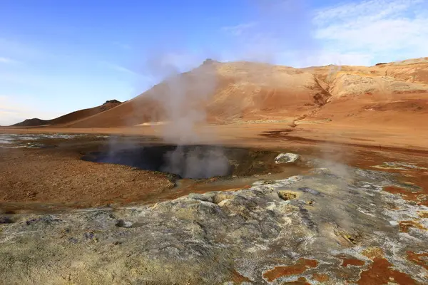 Намафьялл Небольшая Гора Исландии Расположенная Севере Страны Востоку Миватна Юго Стоковое Фото