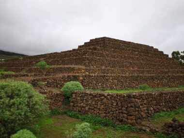 Guimar piramitleri Tenerife adasının doğu kıyısındaki Guimar köyünde yer almaktadır.