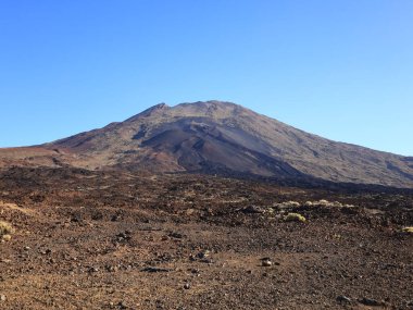Teide Ulusal Parkı Tenerife, Kanarya Adaları 'nda bulunan ulusal parktır. Ulusal park İspanya' nın 3,718 metre yüksekliğindeki Teide Dağı 'nın merkezindedir.