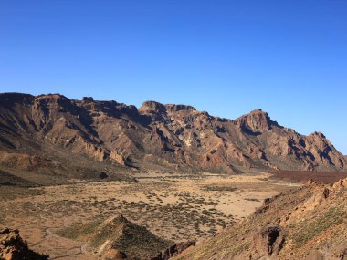 Teide Ulusal Parkı Tenerife, Kanarya Adaları 'nda bulunan ulusal parktır. Ulusal park İspanya' nın 3,718 metre yüksekliğindeki Teide Dağı 'nın merkezindedir.