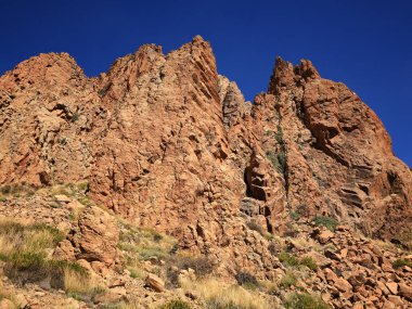 Teide Ulusal Parkı, İspanya 'nın Kanarya Adaları' nın Tenerife kentinde bulunan ulusal park. Ulusal park 3,718 metre yüksekliğindeki İspanya 'nın en yüksek dağı olan Teide Dağı' nın merkezindedir.