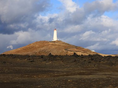 Reykjanesviti, İzlanda 'nın Reykjanes Yarımadası' nın ucunda yer alan en eski deniz feneridir..