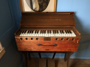 Güney İzlanda 'daki Skogar Müzesi, 3 müze ve 6 tarihi binada sergilenen 18 bin bölgesel halk sanatları eserinden oluşan bir kültür mirası koleksiyonudur..