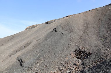 Bayuyo volkanı, Fuerteventura adasının kuzeyinde Lajares kasabası yakınlarında yer almaktadır.,