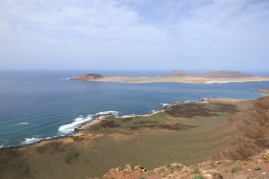 La Corona 'nın doğal anıtı Lanzarote' un korunan doğal bir bölgesidir.