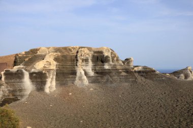Stratified City, Lanzarote 'daki en eşsiz kaya oluşumlarından biridir.  
