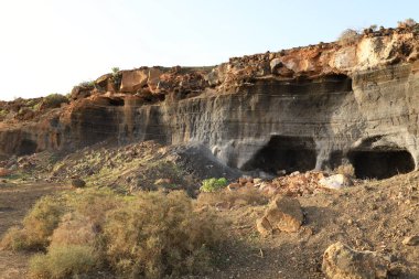 Stratified City, Lanzarote 'daki en eşsiz kaya oluşumlarından biridir.  