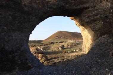 Stratified City, Lanzarote 'daki en eşsiz kaya oluşumlarından biridir.  