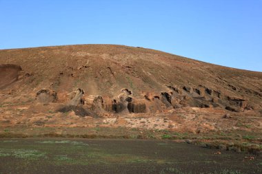 Stratified City, Lanzarote 'daki en eşsiz kaya oluşumlarından biridir.  