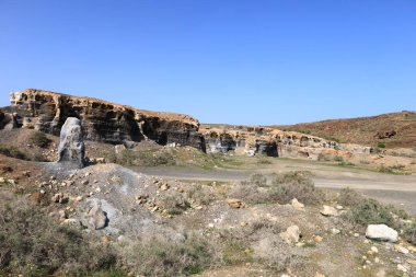 Stratified City, Lanzarote 'daki en eşsiz kaya oluşumlarından biridir.  