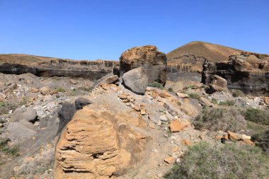 Stratified City, Lanzarote 'daki en eşsiz kaya oluşumlarından biridir.  