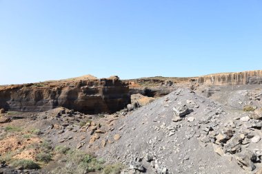 Stratified City, Lanzarote 'daki en eşsiz kaya oluşumlarından biridir.  