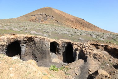 Stratified City, Lanzarote 'daki en eşsiz kaya oluşumlarından biridir.  