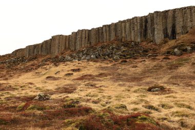 Gerduberg, Batı Peninsula Snaefellsnes 'de yer alan, kaba taneli bir bazalt kaya uçurumu.
