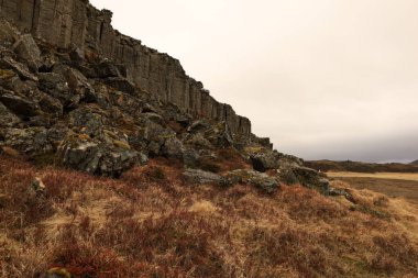 Gerduberg, Batı Peninsula Snaefellsnes 'de yer alan, kaba taneli bir bazalt kaya uçurumu.