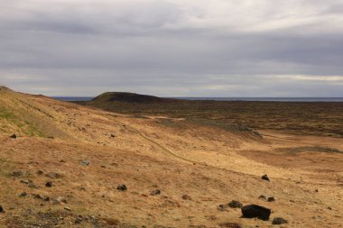 İzlanda 'nın Vesturland bölgesindeki bir dağa bakın.