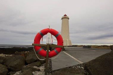 İzlanda 'nın batı kıyısındaki Akranes deniz fenerinin görüntüsü, başkentin 50 km kuzeyinde.