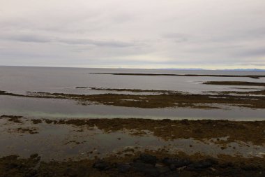 Akranes deniz fenerinin görüntüsü İzlanda 'nın batı kıyısında, başkent Reykjavik' in 50 km kuzeyinde yer alıyor.