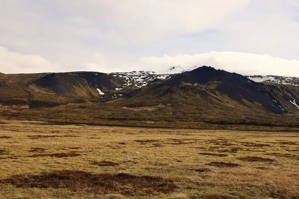 Snaefellsjokull Ulusal Parkı, İzlanda 'nın Snaefellsbr belediyesine bağlı ulusal park.