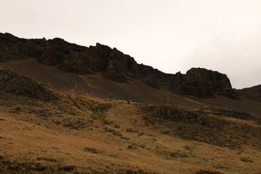 İzlanda 'nın Vesturland bölgesindeki bir dağa bakın.