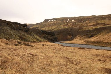 İzlanda 'nın Vesturland bölgesindeki bir dağa bakın.
