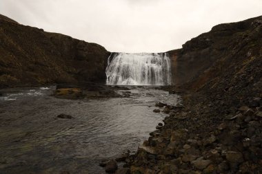 Thorufoss, İzlanda 'nın başkenti Laxa i Kjos nehrinde bir şelaledir.