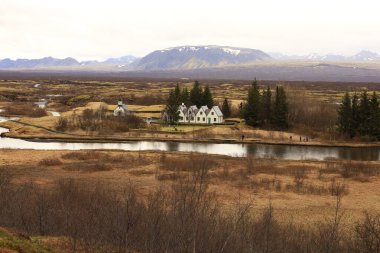 Thingvellir İzlanda 'nın güneybatısında, Reykjavik' in 50 km doğusunda tarihi bir yer ve ulusal park.