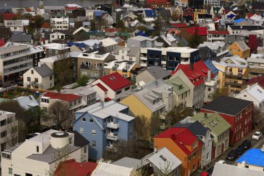 Reykjavik İzlanda 'nın başkenti ve en büyük şehridir. İzlanda 'nın güneybatısında, Faxafloi Körfezi' nin güney kıyısında yer alır..