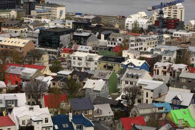 Reykjavik İzlanda 'nın başkenti ve en büyük şehridir. İzlanda 'nın güneybatısında, Faxafloi Körfezi' nin güney kıyısında yer alır..