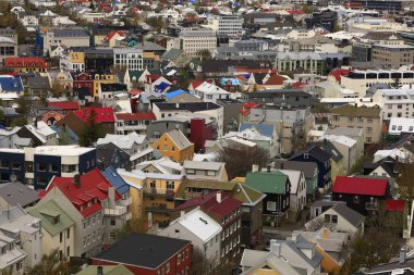 Reykjavik İzlanda 'nın başkenti ve en büyük şehridir. İzlanda 'nın güneybatısında, Faxafloi Körfezi' nin güney kıyısında yer alır..