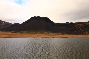 Snaefellsjokull Ulusal Parkı, İzlanda 'nın Snaefellsbaer belediyesine bağlı ulusal park.
