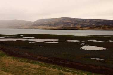 İzlanda 'nın Vesturland bölgesindeki bir dağa bakın.