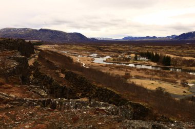 Thingvellir İzlanda 'nın güneybatısında, Reykjavik' in 50 km doğusunda tarihi bir yer ve ulusal park.