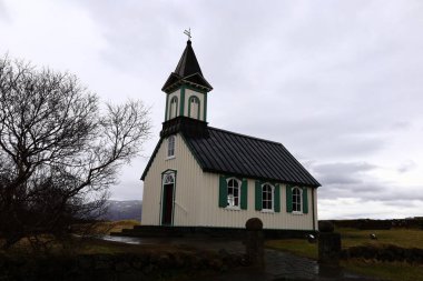 Thingvellir İzlanda 'nın güneybatısında, Reykjavik' in 50 km doğusunda tarihi bir yer ve ulusal park.