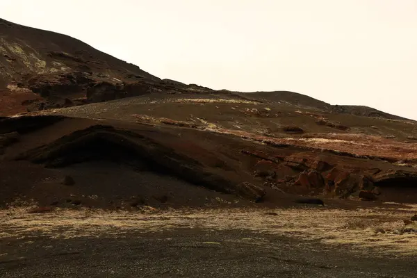 Thingvellir, İzlanda 'nın güneybatısında, başkenti Reykjavik' ten çok uzak olmayan tarihi bir yer ve ulusal park..