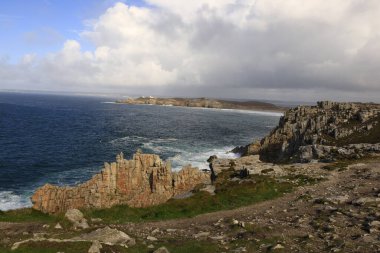 Crozon yarımadası Finistere 'de Brest' in önünde yer almaktadır.
