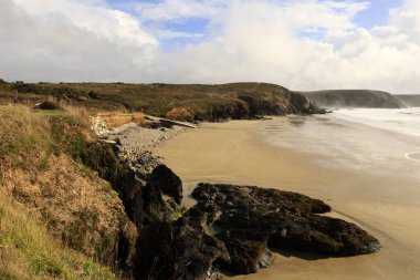 Crozon yarımadası Finistere 'de Brest' in önünde yer almaktadır.