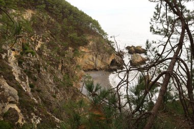 Crozon yarımadası Finistere 'de Brest' in önünde yer almaktadır.