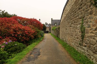 Locronan, Fransa 'nın kuzeybatısında Brittany eyaletinde yer alan bir komündür.