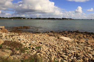 Kerpenhir 'in ucu Locmariaquer kasabasında bulunan bir yarımadadır.