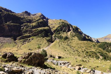 Gavarnie Sirki, Fransa 'nın güneybatısında, merkez Pireneler' de bir sirktir.