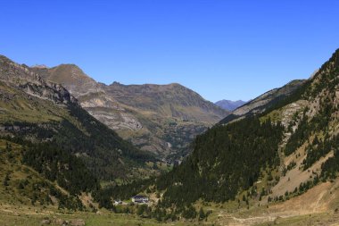 Gavarnie Sirki, Fransa 'nın güneybatısında, merkez Pireneler' de bir sirktir.