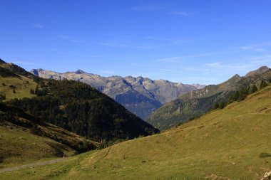 Pirene Ulusal Parkı, Hautes-Pyrenees ve Pyrenees-Atlantiques departmanlarında yer alan bir Fransız milli parkıdır.